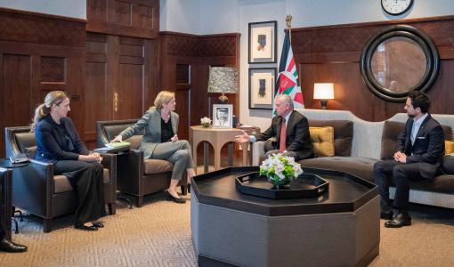 الملك عبد الله الثاني يستقبل مديرة الوكالة الأمريكية للتنمية الدولية سامانثا باور في قصة الحسينية 27/2/2024 | المصدر: الديوان الملكي الهاشمي