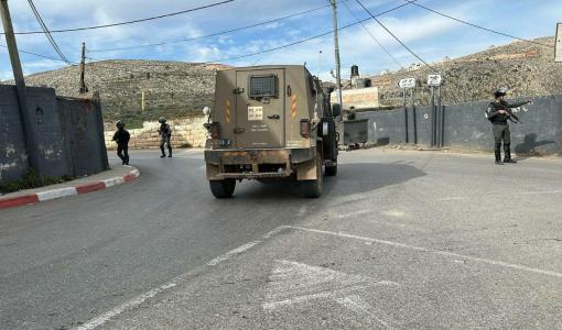 آلية الاحتلال تقتحم بلدة كفر مالك قضاء رام الله 13/2/2024 | المصدر: فلسطين بوست