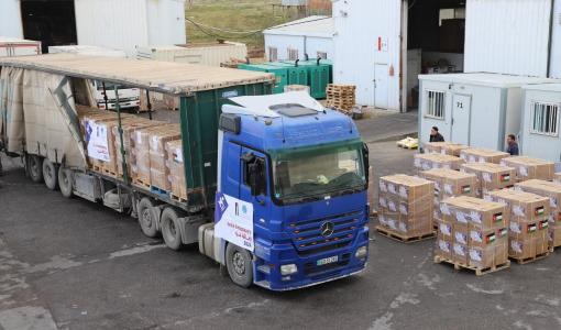 جانب من تجهيز قافلة مساعدات غذائية لأهلنا في غزة جانب من تجهيز قافلة مساعدات غذائية لأهلنا في غزة 5/3/2024 | المصدر: الهيئة الخيرية الهاشمية