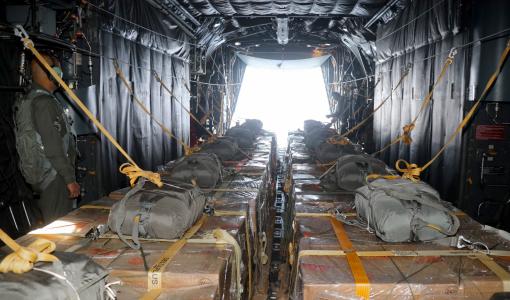 من تجهيزات الإنزالات الجوية على قطاع غزة | المصدر: القوات المسلحة الأردنية