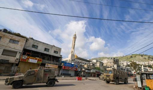 آليات الاحتلال خلال اقتحام شمال مدينة نابلس | المصدر: وكالة الأنباء الفرنسية