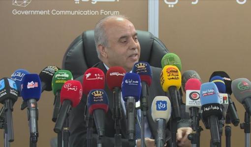 وزير التربية والتعليم عزمي محافظة خلال لقاء في منتدى الاتصال الحكومي 23/4/2024