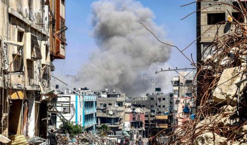 دخان متصاعد إثر قصف إسرائيلي على جباليا شمال قطاع غزة 14/5/2024 | المصدر: وكالة الأنباء الفرنسية