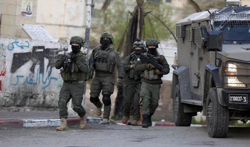 جنود الاحتلال خلال اقتحام سابق في الضفة الغربية | المصدر: الأناضول