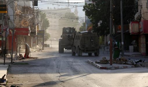 آليات الاحتلال خلال انسحابها من مخيم الفارعة في طوباس 10/6/2024 | المصدر: الأناضول