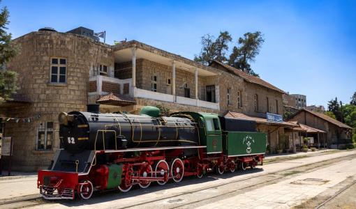 القاطرة البخارية الجديدة في معان القاطرة البخارية الجديدة في معان 18/7/2024 | المصدر: مؤسسة الخط الحديدي الحجازي الأردني