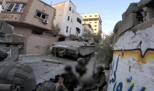 آليات الاحتلال المتوغلة في قطاع غزة | المصدر: الأناضول