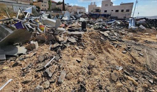 آثار الدمار الذي ألحقه الاحتلال في محطة الوقود في بلدة حزما شمال القدس 15/7/2024 | المصدر: شبكة العاصمة الإخبارية