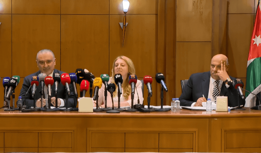 من المؤتمر الصحفي المشترك بين نانسي نمروقة وناصر شريدة وسامح الناصر من المؤتمر الصحفي المشترك بين نانسي نمروقة وناصر شريدة وسامح الناصر 10/7/2024 | المصدر: التلفزيون الأردني