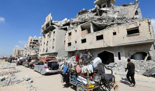 غزيون ينزحون من خانيونس بعد أوامر إسرائيلية بإخلائها 11/8/2024 | المصدر: رويترز