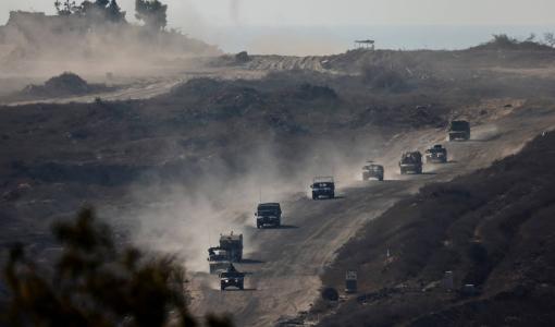 قافلة عسكرية إسرائيلية تتحرك داخل قطاع غزة 14/82024 | المصدر: رويترز