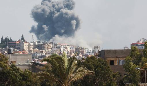دخان متصاعد فوق جنوب لبنان إثر الضربات الإسرائيلية | المصدر: رويترز