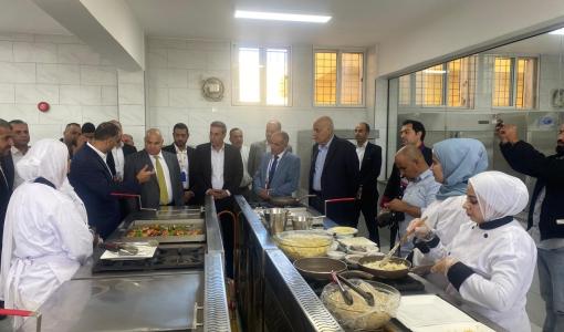 وزير العمل يتفقد تجهيزات أكاديمية فنون الطهي بجرش 24/10/204 | المصدر: وزارة العمل