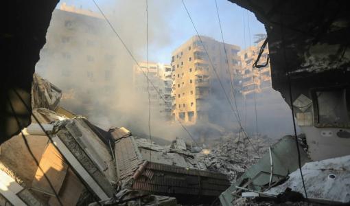 آثار الدمار الذي سببته غارة إسرائيلية على الضاحية الجنوبية ببيروت | المصدر: وكالة الأنباء الفرنسية