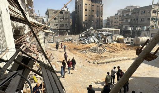 مبان دمرها قصف الاحتلال على بيت لاهيا | المصدر: وكالة الأنباء الفرنسية