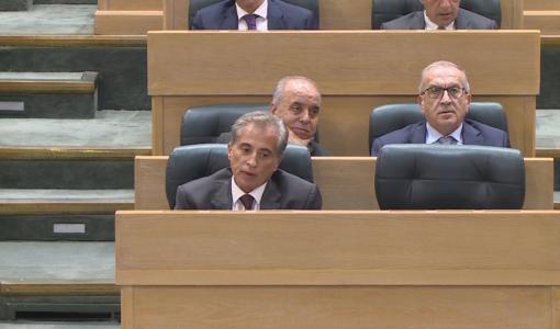 رئيس الوزراء جعفر حسان خلال الجلسة الأولى لمجلس الأمة العشرين رئيس الوزراء جعفر حسان خلال الجلسة الأولى لمجلس الأمة العشرين 18/11/2024 | المصدر: قناة المملكة