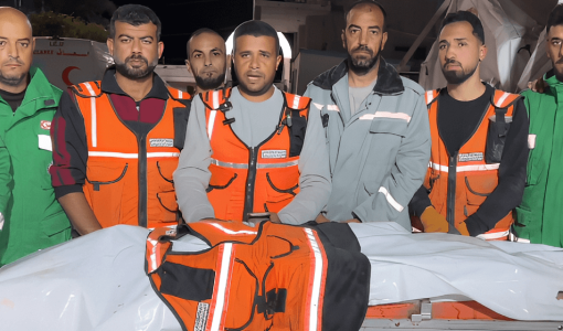 مؤتمر صحفي للدفاع المدني بعد قصف الاحتلال طواقمه أثناء انتشال الإصابات في استهداف منزل بحي الصبرة جنوب مدينة غزة