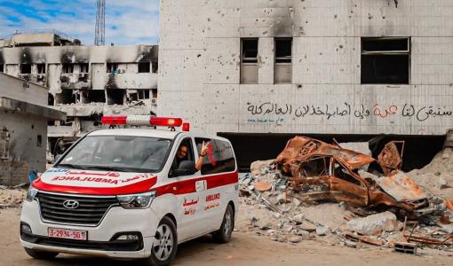 أثار الدمار الذي طال مستشفى الشفاء بمدينة غزة جراء العدوان الإسرائيلي | المصدر: المركز الفلسطيني للإعلام