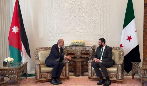 وزير الخارجية أيمن الصفدي خلال مباحثات مع القائد العام للإدارة الجديدة في سوريا أحمد الشرع 23/12/2024|المصدر: وزارة الخارجية الأردنية