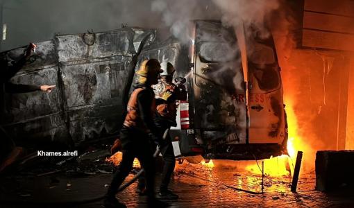 سيارة البث الفضائي التي استهدفها جيش الاحتلال أمام مستشفى العودة بمخيم النصيرات وسط قطاع غزة ما أسفر عن استشهاد 5 صحفيين سيارة البث الفضائي التي استهدفها جيش الاحتلال أمام مستشفى العودة بمخيم النصيرات وسط قطاع غزة ما أسفر عن استشهاد 5 صحفيين 26/12/2024 | المصدر: منصة إكس