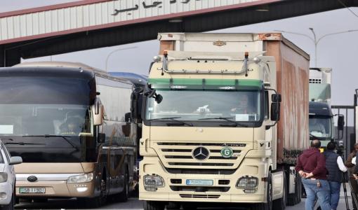 شاحنات على مدخل معبر جابر الحدودي | المصدر: المملكة