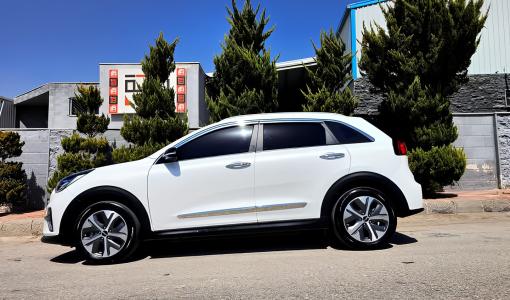 سيارة كهربائية