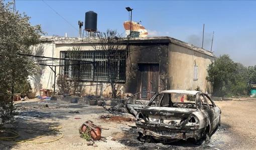 آثار الحريق الذي اندلع في منزل ومركبة في نابلس 4/12/2024 | المصدر: الأناضول