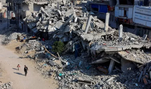 دمار في خانيونس بجنوب قطاع غزة عقب غارات إسرائيلية 7/1/2025 | المصدر: أسوشييتيد برس