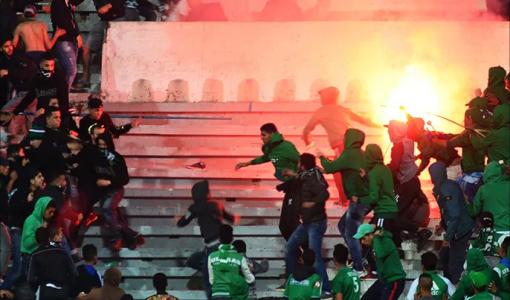 مشهد من مواجهات سابقة خلال مباراة الرجاء البيضاوي وشباب الريف الحسيمي مشهد من مواجهات سابقة خلال مباراة الرجاء البيضاوي وشباب الريف الحسيمي