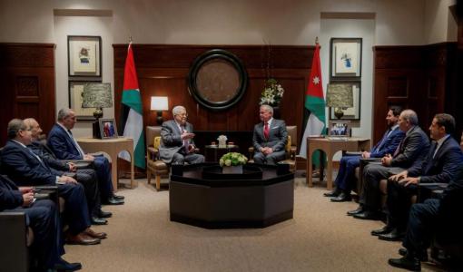 الملك عبد الله الثاني خلال مباحثات مع الرئيس الفلسطيني محمود عباس - عمّان 5/2/2025 | المصدر: الديوان الملكي الهاشمي
