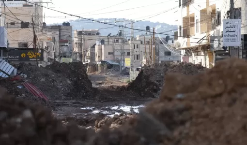 طريق مغلق خلال عملية عسكرية إسرائيلية في مدينة جنين بالضفة الغربية | المصدر: الوكالة الأوروبية للصور الصحفية