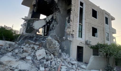 آثار تفجير منزل الشهيد عبدالقادر القواسمي 21/5/2025 | المصدر: فلسطين بوست