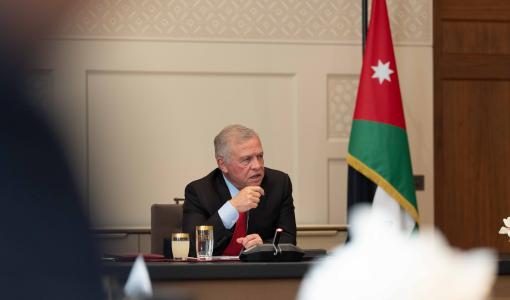 الملك عبد الله الثاني الملك عبد الله الثاني خلال اجتماعه مع رؤساء السلطات وقادة الأجهزة الأمنية في قصر الحسينية 22/6/2025 | المصدر: الديوان الملكي الهاشمي