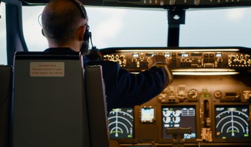 كابتن طيارة كابتن طيارة | تعبيرية freepik