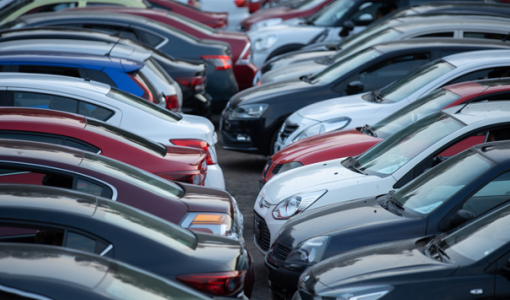 موقف سيارات | تعبيرية freepik