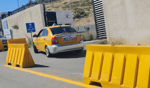 سيارة خلال فحص القيادة العملي في ترخيص مرج الحمام سيارة خلال فحص القيادة العملي في ترخيص مرج الحمام