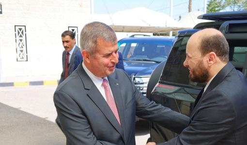 وزير الطاقة صالح الخرابشة ونظيره السوري محمد البشير 2/7/2025 | المصدر: وزارة الطاقة