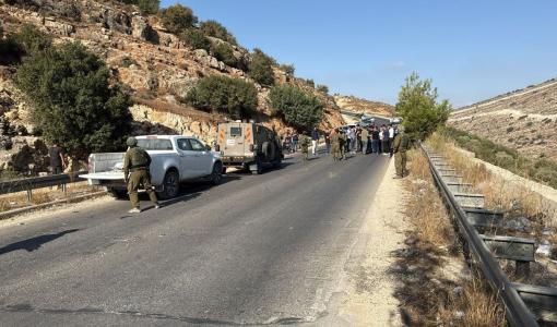 وقفة احتجاجية نظمها أهالي بيت عور الفوقا غرب رام الله رفضا لمشروع استيطاني 29/9/2025 | المصدر: فلسطين بوست