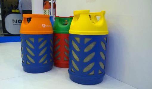 أسطوانات بلاستيكية | المصدر: shutterstock