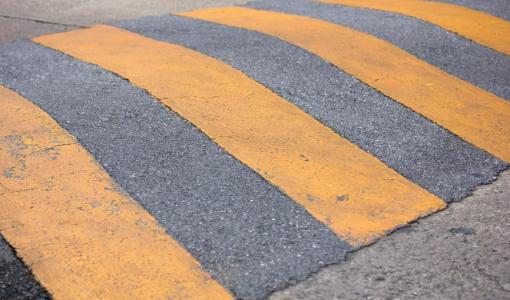 مطب في شارع | تعبيرية Freepik