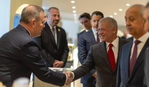 الملك عبدالله الثاني خلال زيارة لغرفة صناعة عمان 7/12/2025 | الديوان الملكي