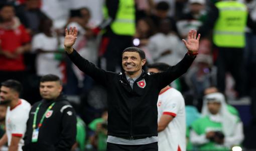 مدرب المنتخب الأردني جمال السلامي خلال احتفاله بفوز النشامى على المنتخب السعودي في كأس العرب 15/12/2025 | رويترز