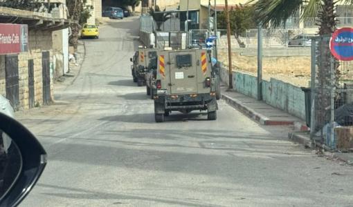 آليات الاحتلال خلال  اقتحام قرية عجول شمال غرب رام الله 21/1/2026