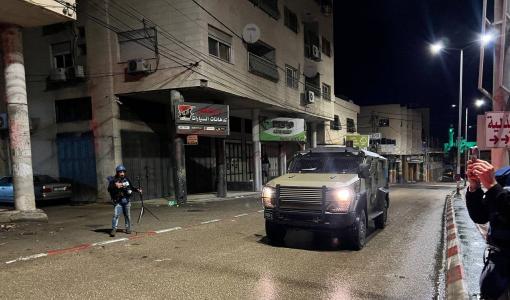 آليات الاحتلال خلال اقتحام المنطقة الشرقية في مدينة نابلس 28/1/2026 | فلسطين بوست