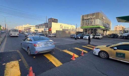 مطب ضاحية الياسمين جنوب غرب العاصمة عمان بعد قيام أمانة عمان بدهنه ووضع عواكس عليه | مواقع التواصل