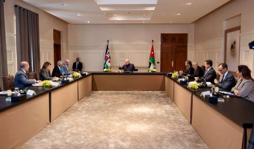 من لقاء الملك عبد الله الثاني بأعضاء المكتب الدائم لمجلس الأعيان 6/1/2026 | المصدر: الديوان الملكي الهاشمي