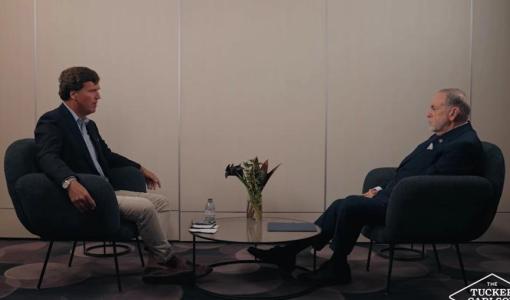 السفير الأمريكي لدى تل أبيب مايك هاكابي خلال مقابلة مع الإعلامي الأمريكي تاكر كارلسون | لقطة شاشة