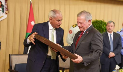 الملك خلال لقائه مجموعة من المتقاعدين العسكريين 15/2/2026 | الديوان الملكي الهاشمي