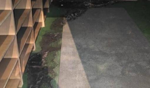 مدخل مسجد أبو بكر الصديق الذي أحرقه المستوطنون في نابلس 23/2/2026 | فلسطين بوست