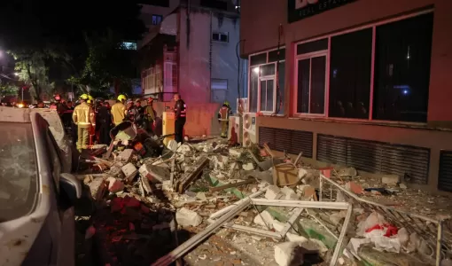 آثار الدمار إثر سقوط صاروخ إيراني على مدن الاحتلال | رويترز